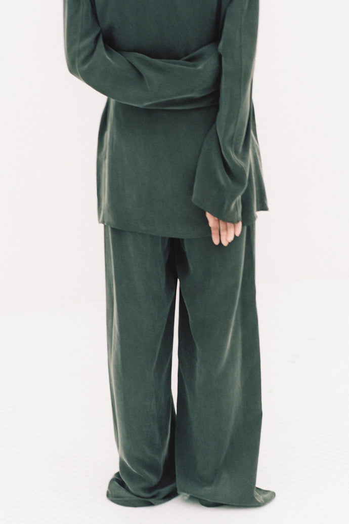 The Sea Blue Chalcedony Pants Charcoal